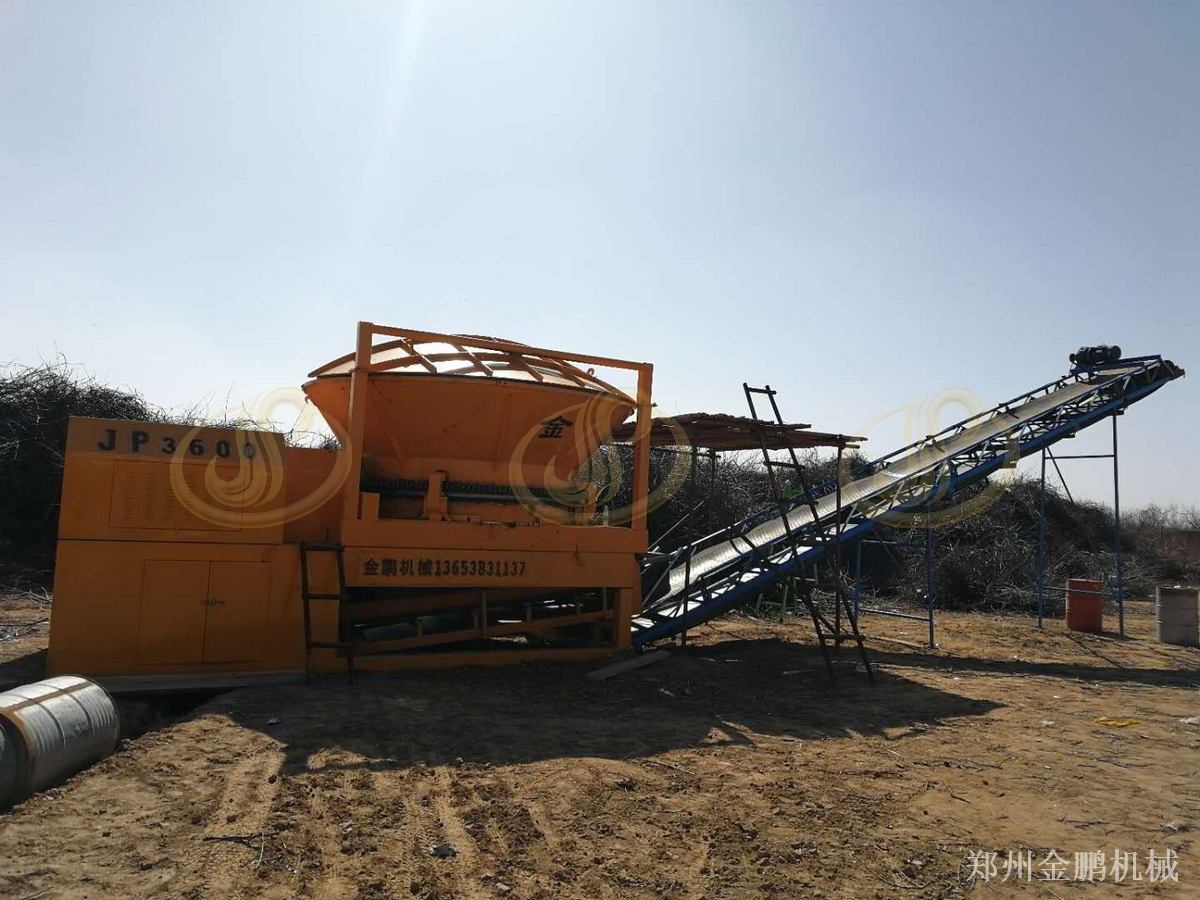 郑州金鹏树根粉碎机设备解决林区大尺寸硬质木料预粉碎难题应用现场