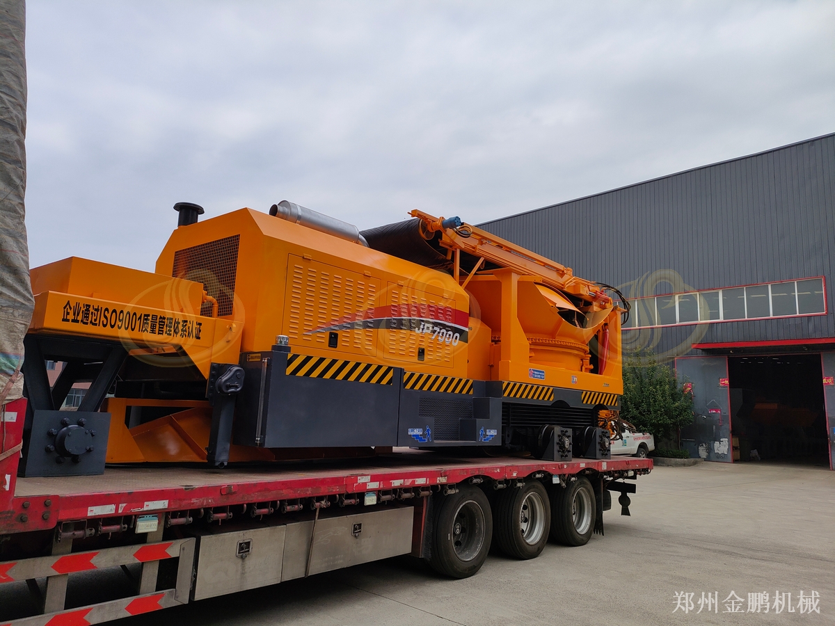 郑州金鹏移动树根粉碎机价格与圆盘式设备选型参考应用现场
