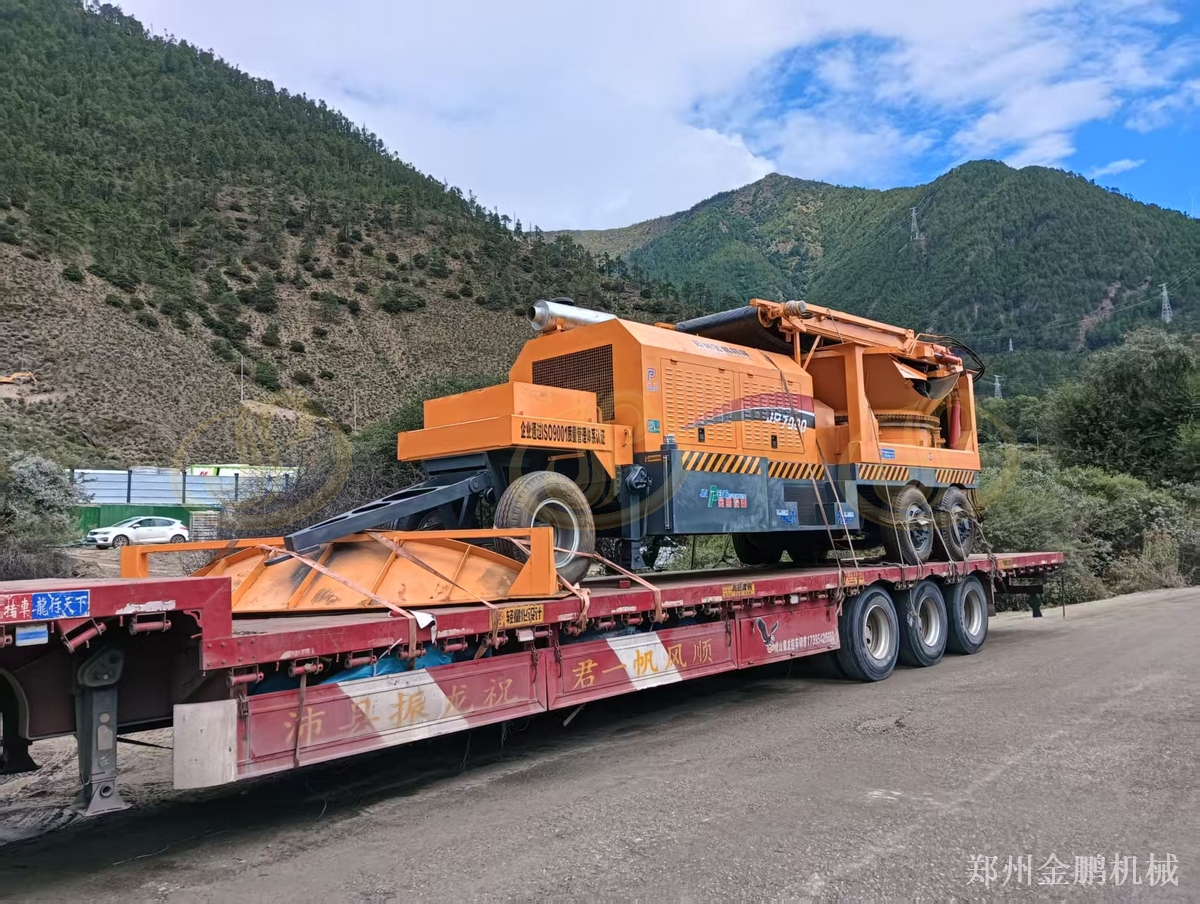 郑州金鹏树根破碎设备圆盘式机型选型与大型料场应用应用现场